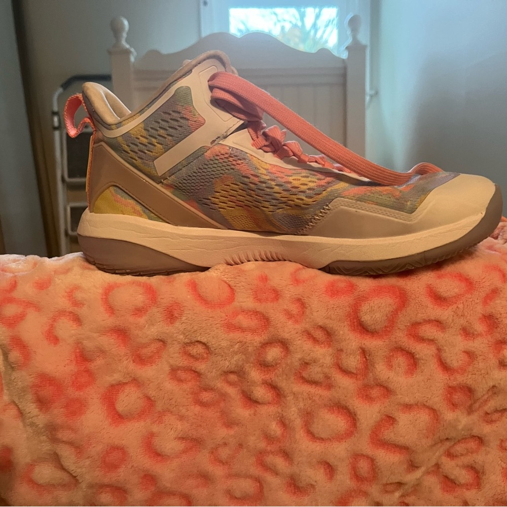 Moolah volleyball shoes
